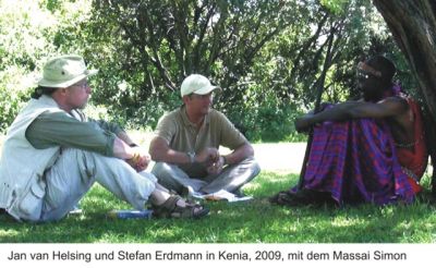 Jan van Helsing und Stefan Erdmann mit dem Massai Simon, Kenia, 2009